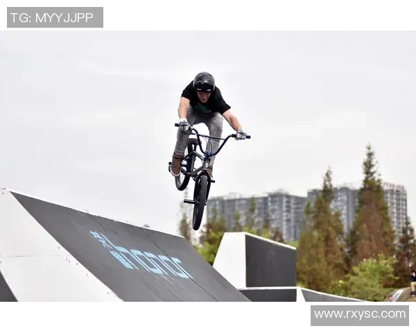 上海极限运动队以69分领跑极限运动会积分榜展现强大实力 上海极限运动队以69分领跑极限运动会积分榜展现强大实力